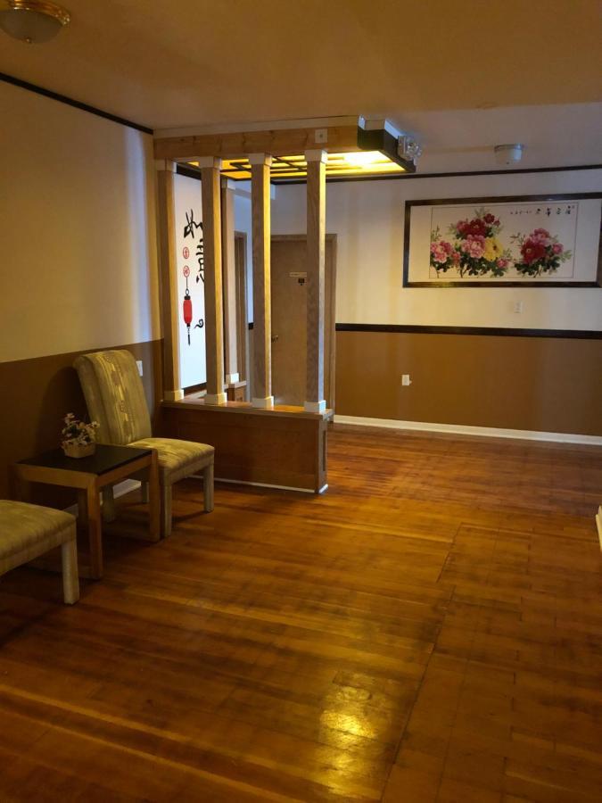 Heritage Place Hotel Gravelbourg Dış mekan fotoğraf