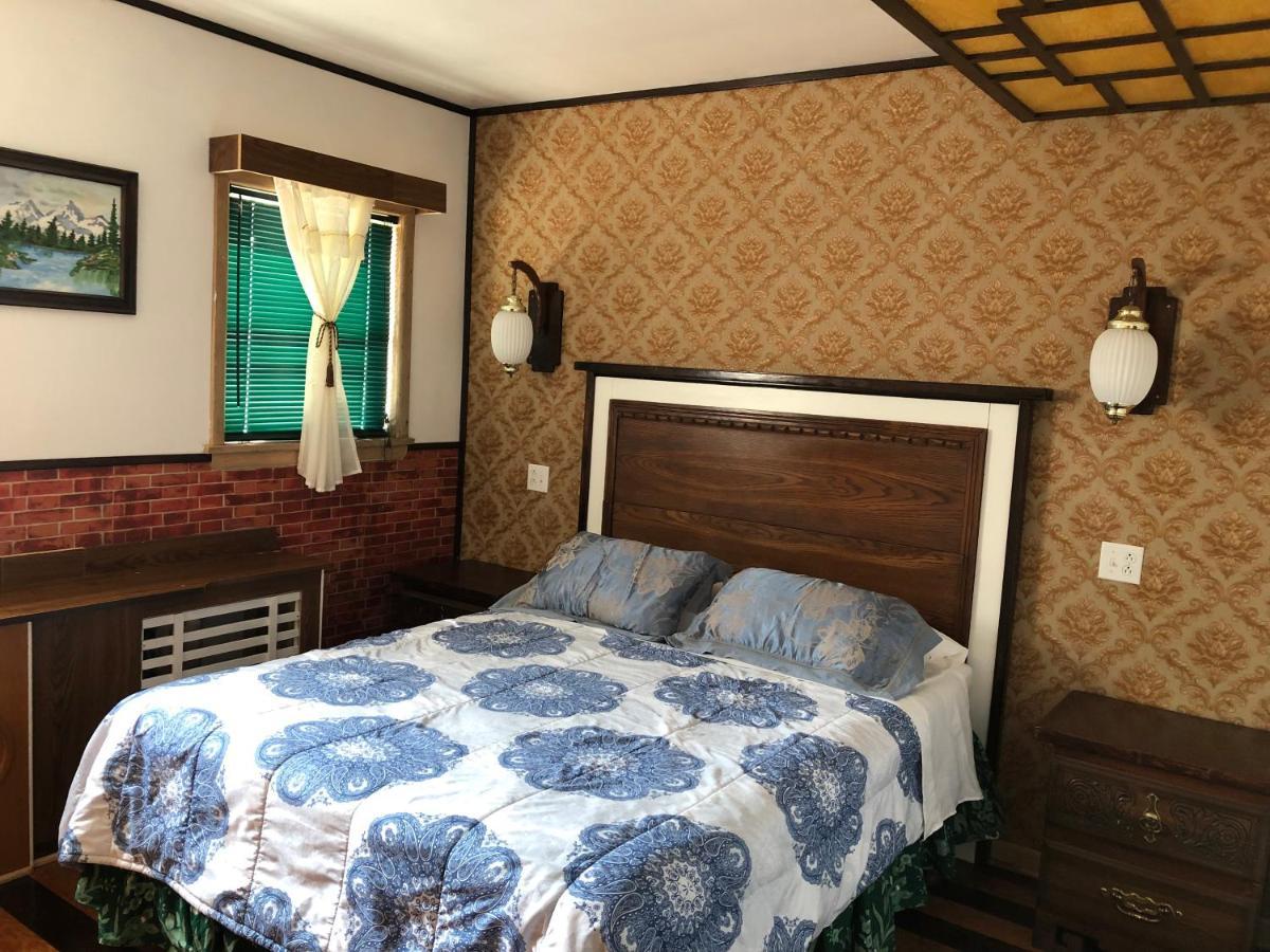 Heritage Place Hotel Gravelbourg Dış mekan fotoğraf