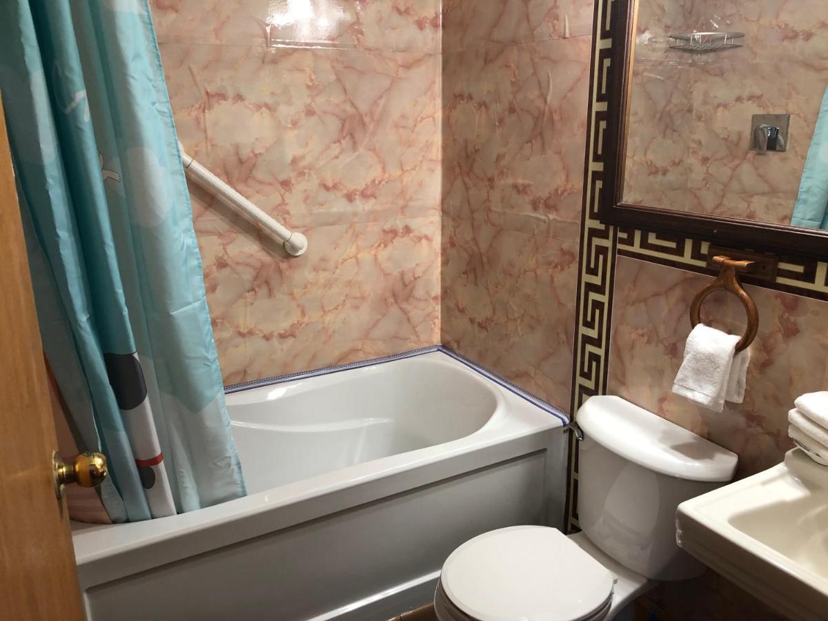 Heritage Place Hotel Gravelbourg Dış mekan fotoğraf
